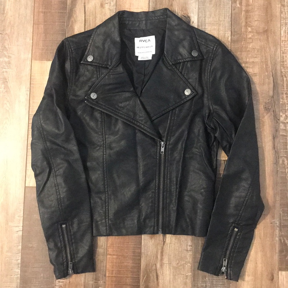 🌟RVCA Leather Jacket🌟
